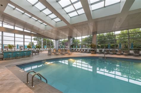 mohegan sun sky tower pool|Sky Tower .